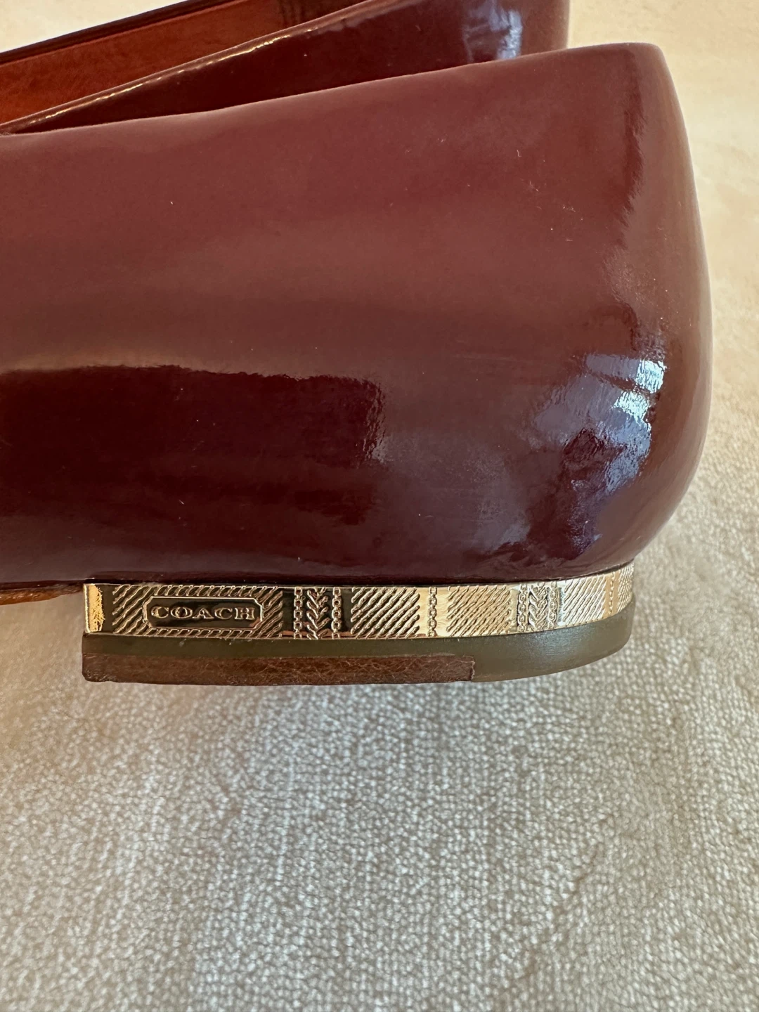 Coach Burgundy Patent Leather Flats / size 8.5 - photo 5