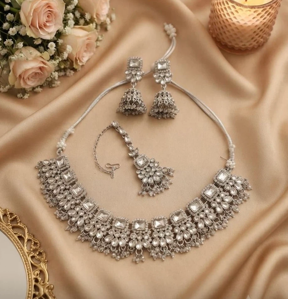 Silver-toned Traditional Jewellery Set