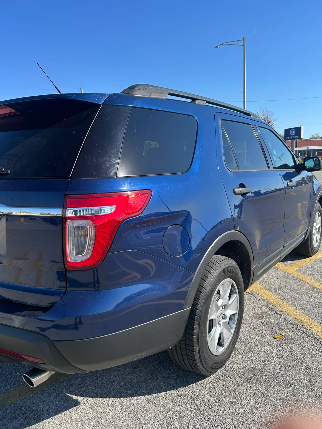 2012 Blue Ford Explorer SUV - photo 3