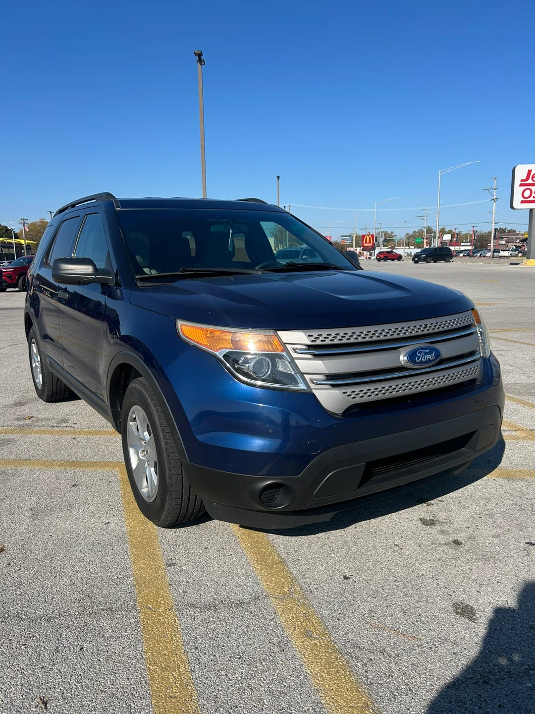 2012 Blue Ford Explorer SUV - photo 4