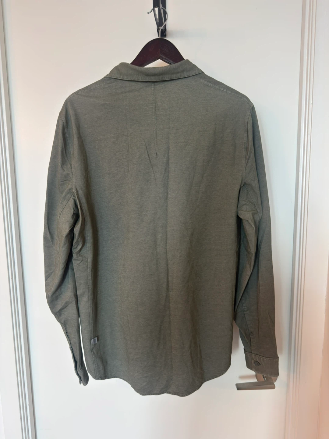 Lululemon Olive Green Button-Up Shirt - photo 2
