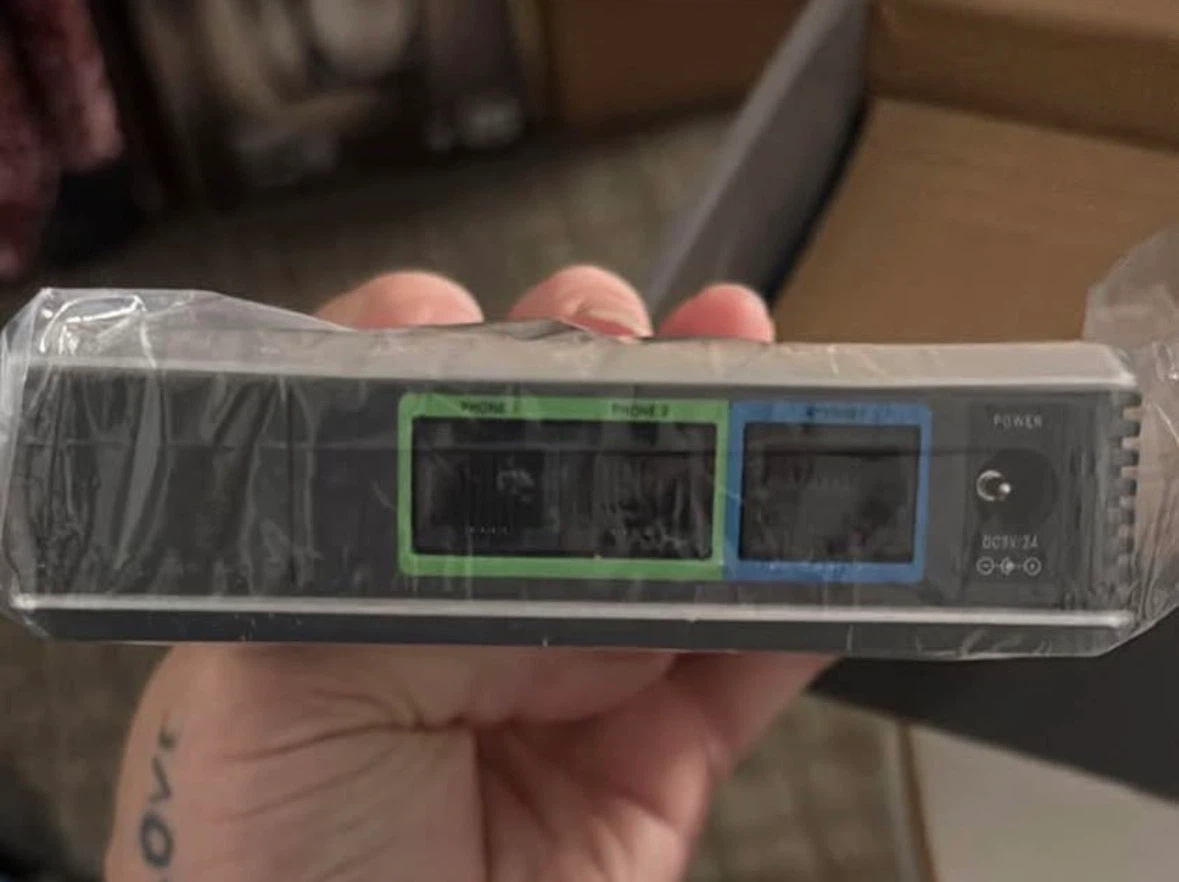 VolP 2 port phone adapter - photo 2
