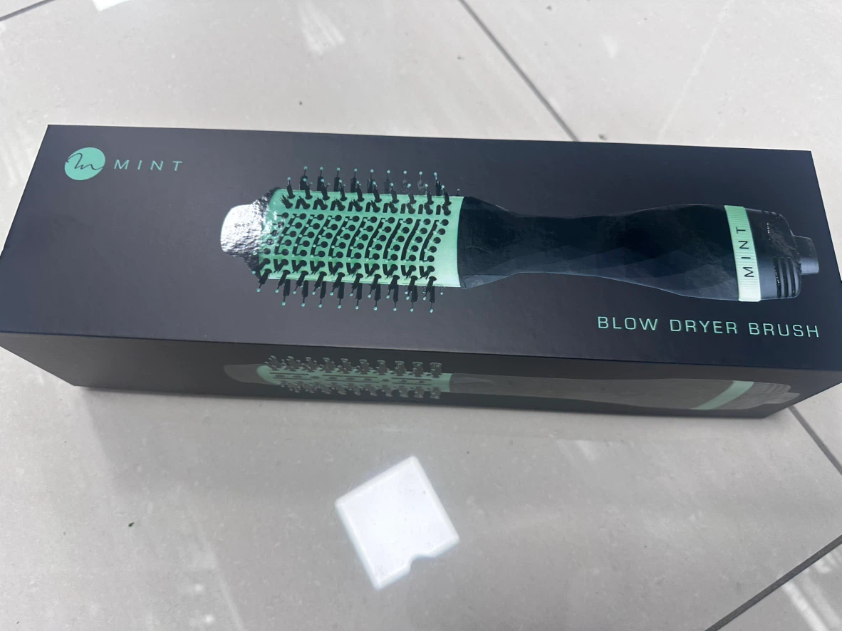 💚MINT Professional Blow dryer brush💚 New & Unopened