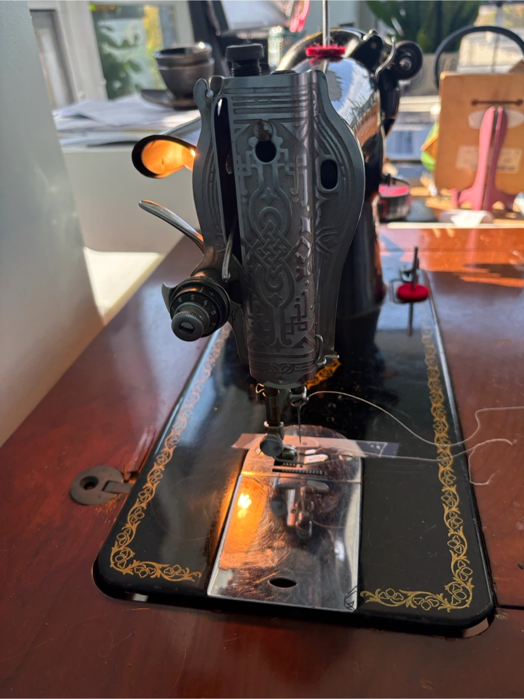 SERVICED Vintage Singer Sewing Machine with Stool - photo 3