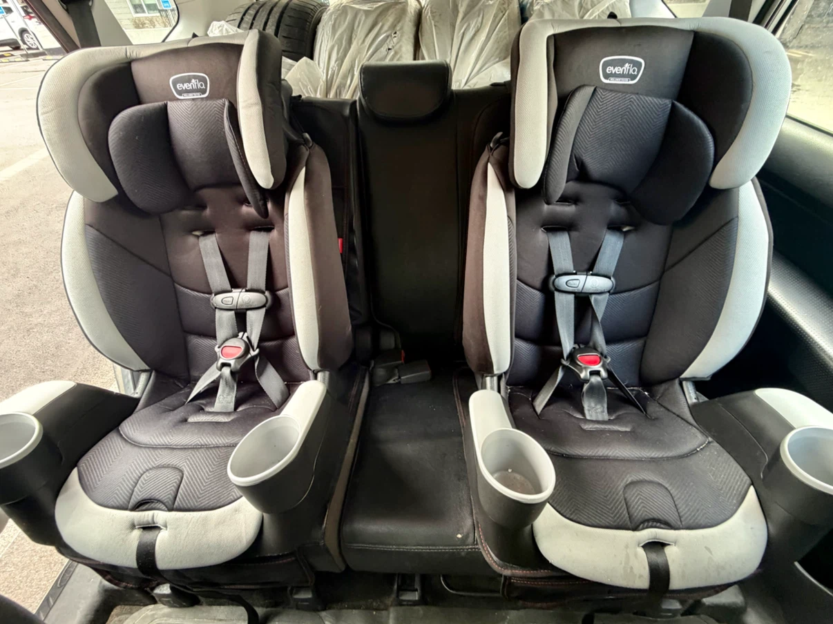 Evenflo Maestro Sport Harness Booster Car Seats
