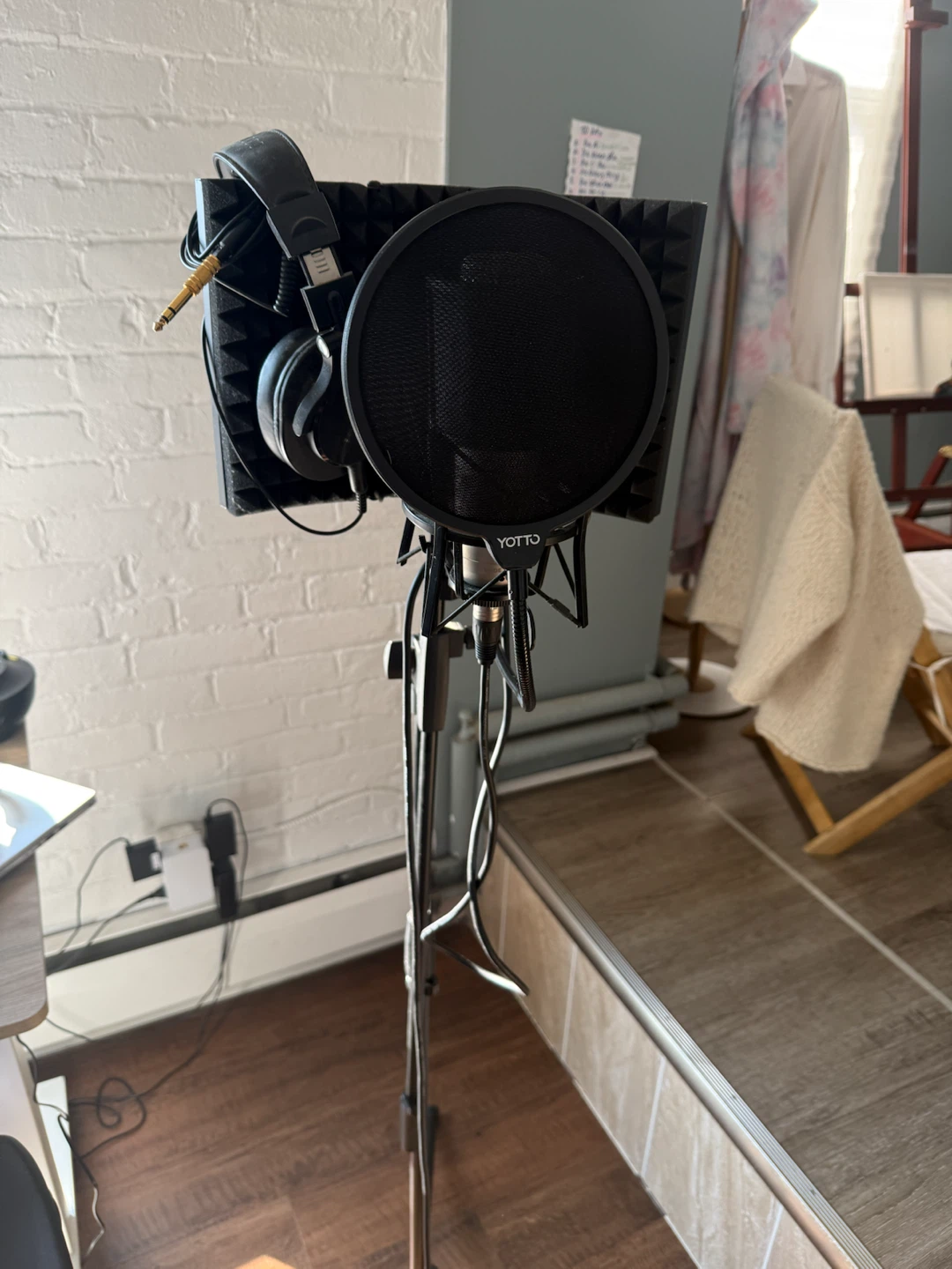 Rode NT1-A Microphone Kit with Bopmen Headphones