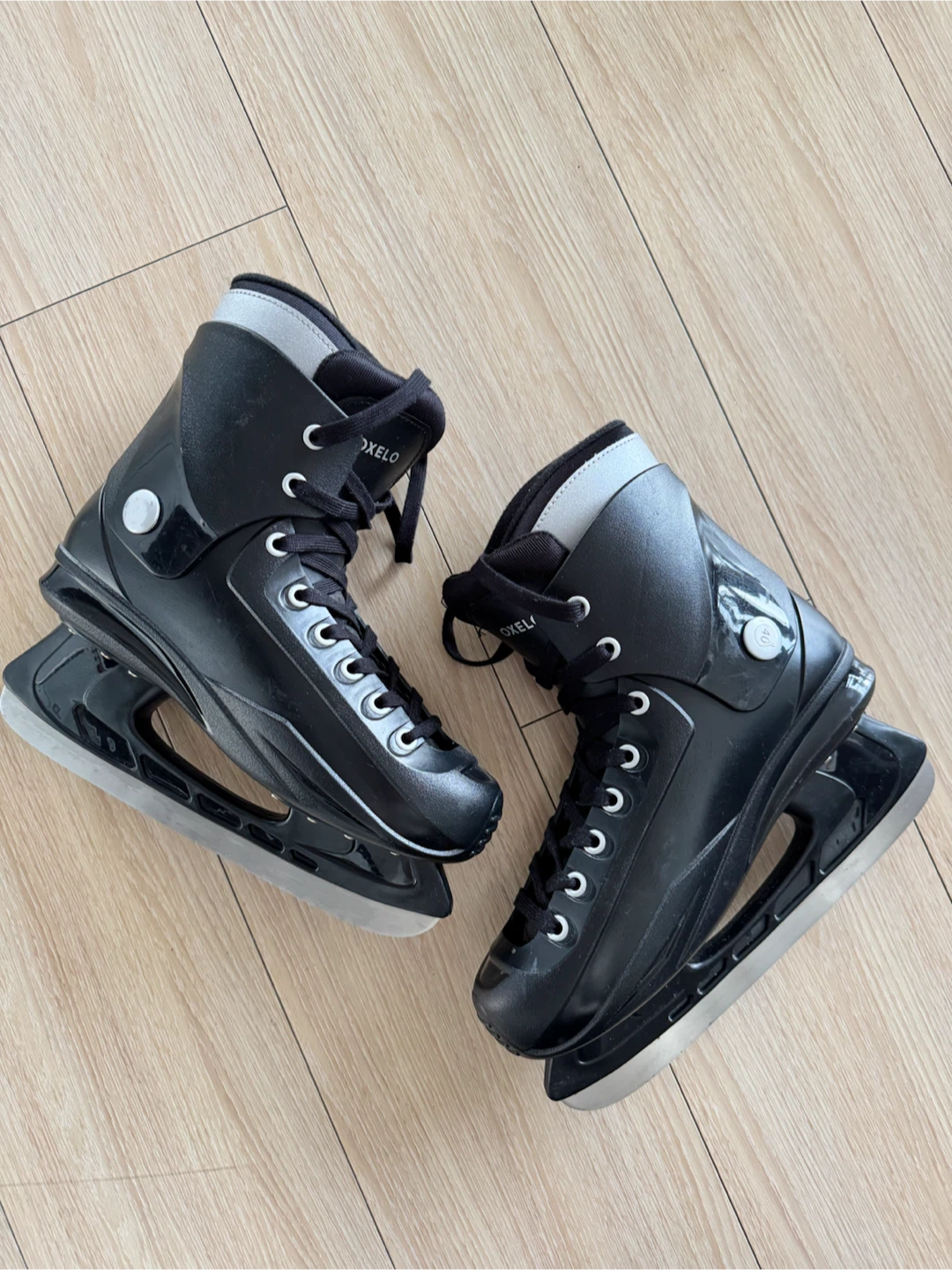 Ice Skates - size US 7