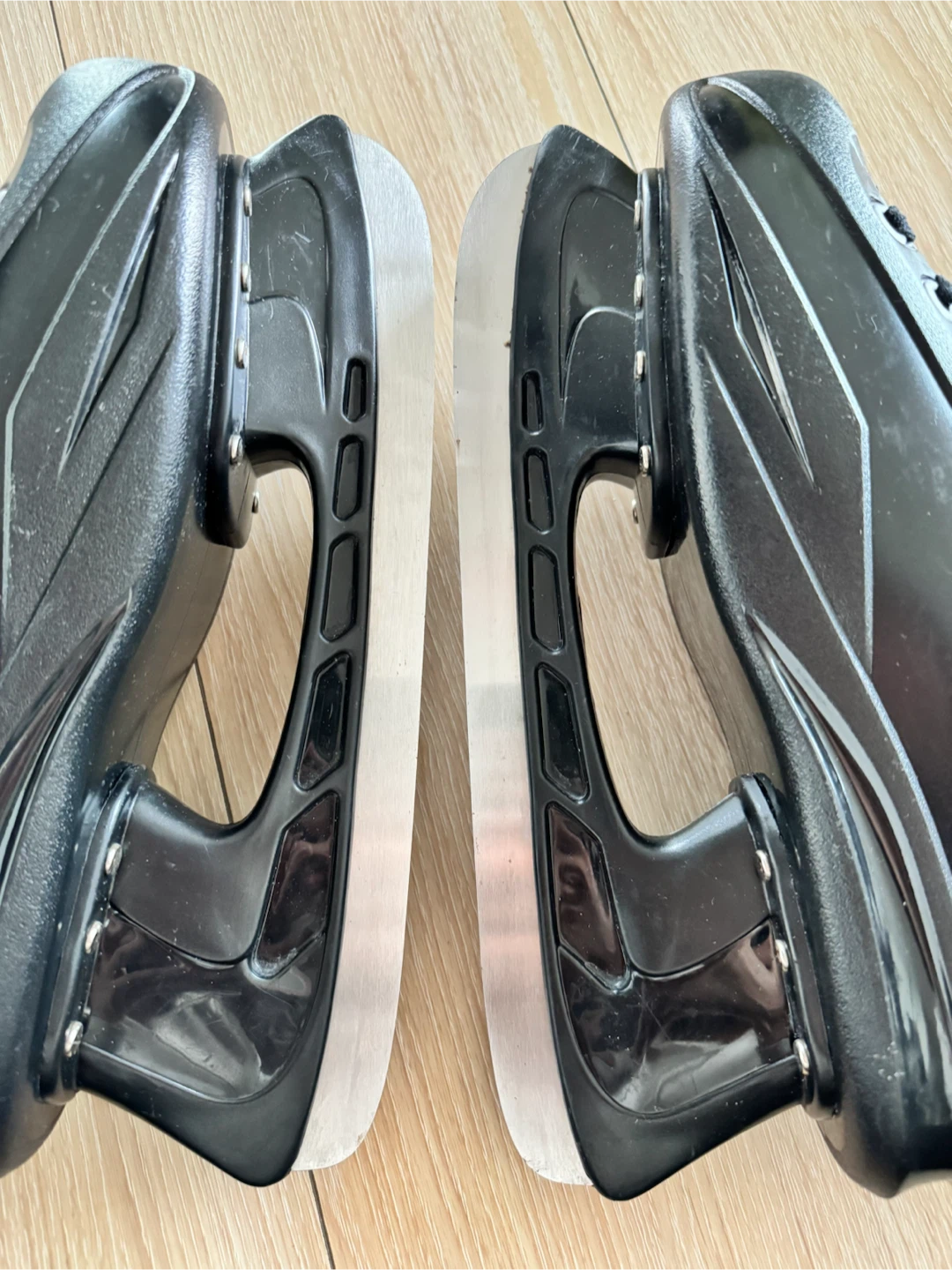 Ice Skates - size US 7 - photo 4