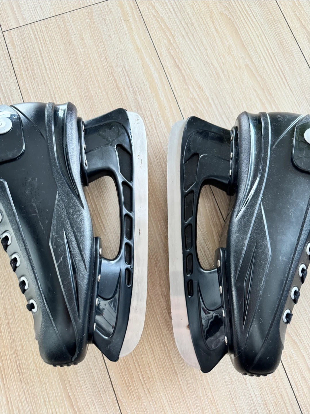 Ice Skates - size US 7 - photo 5