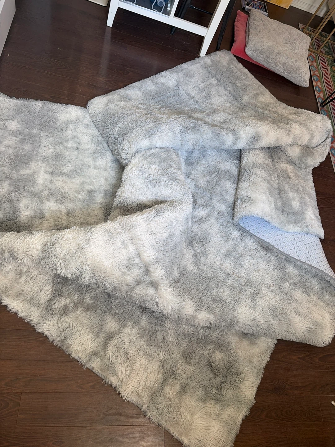 Soft Shag Area Rug - Grey
