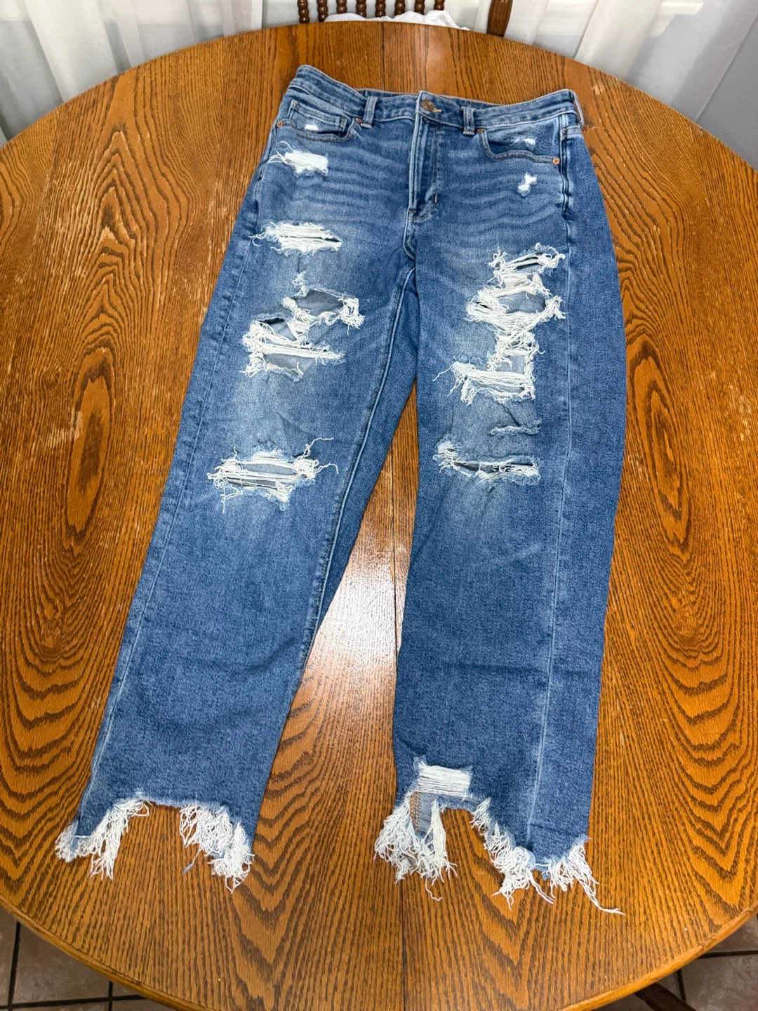 American Eagle Mom Straight Jeans Size 8 Regular