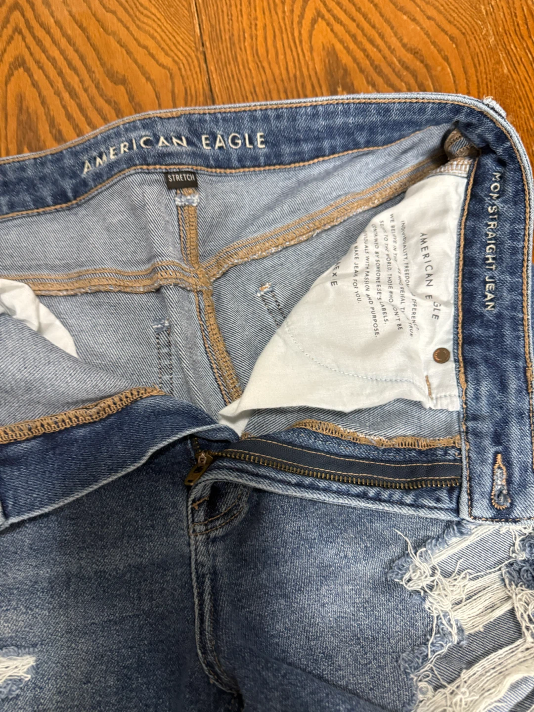 American Eagle Mom Straight Jeans Size 8 Regular - photo 2