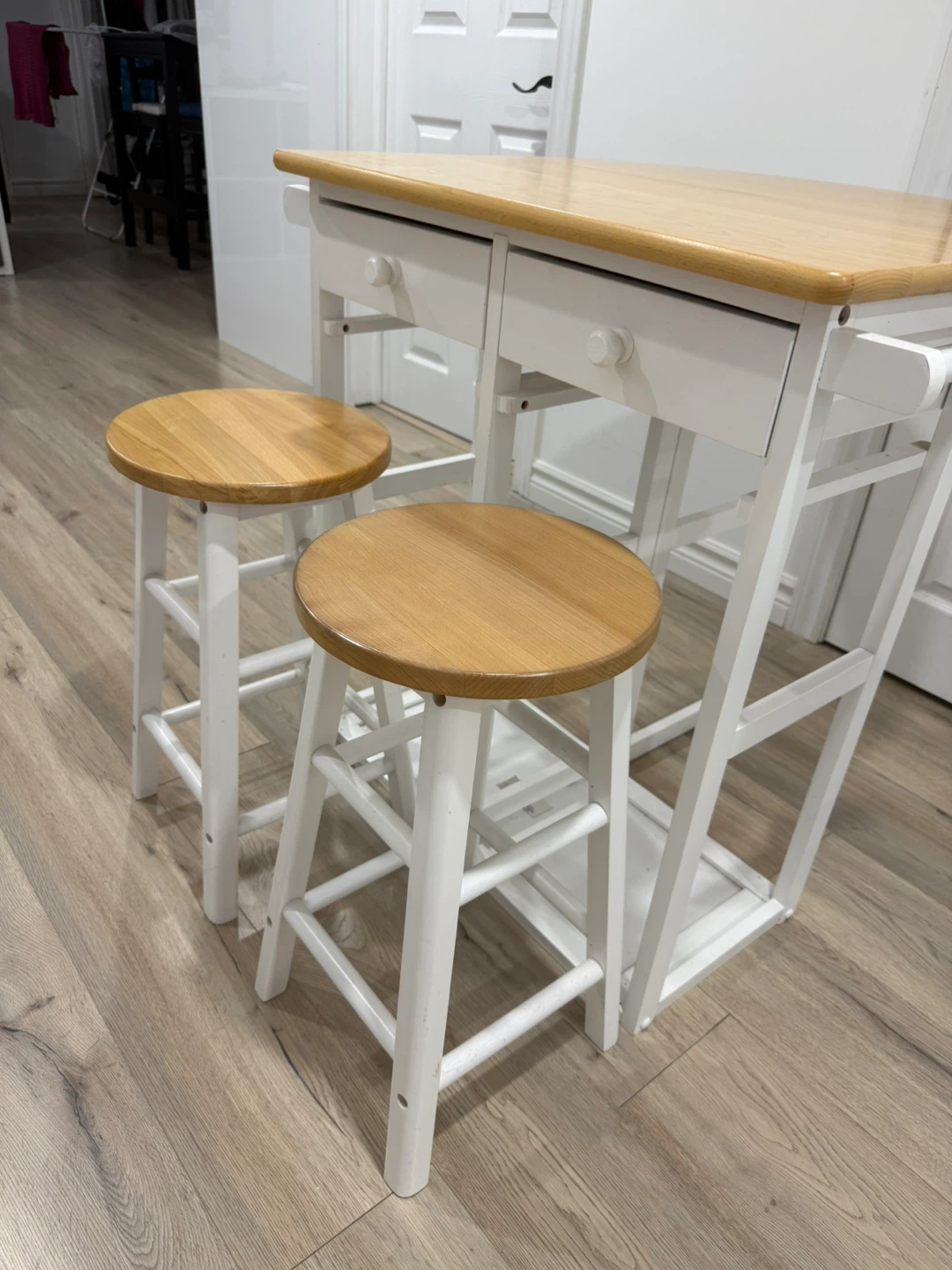 Drop Leaf Kitchen Island Table with Two Stools - photo 3