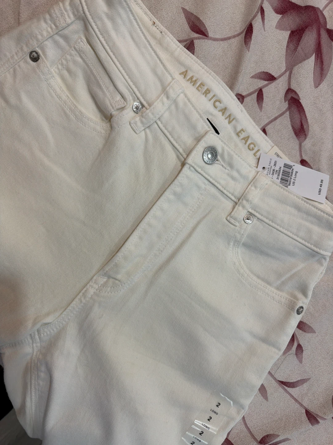 American Eagle White Mom Jeans Size 2 Long