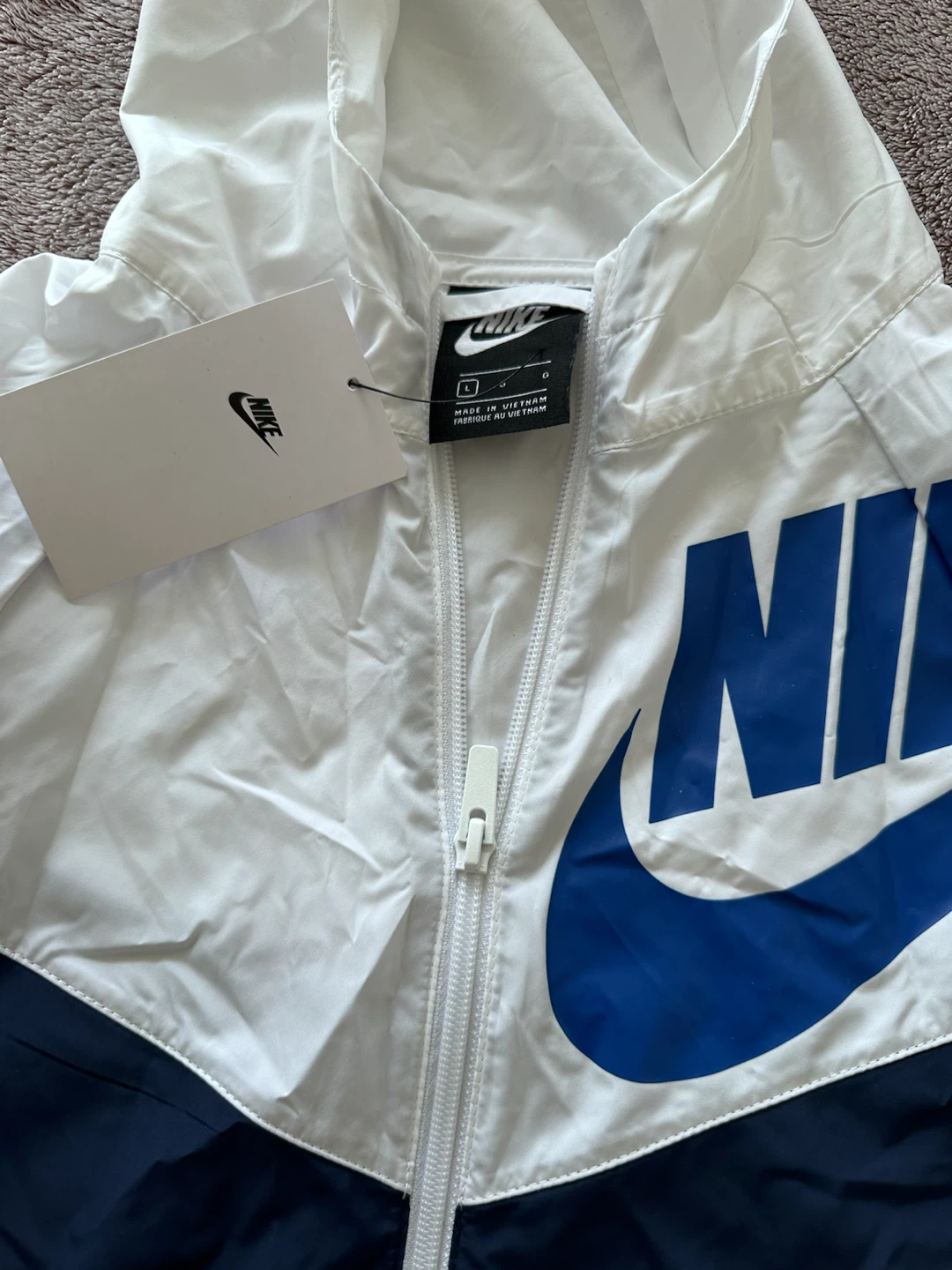 Nike Windrunner Jacket - BRAND NEW - photo 2