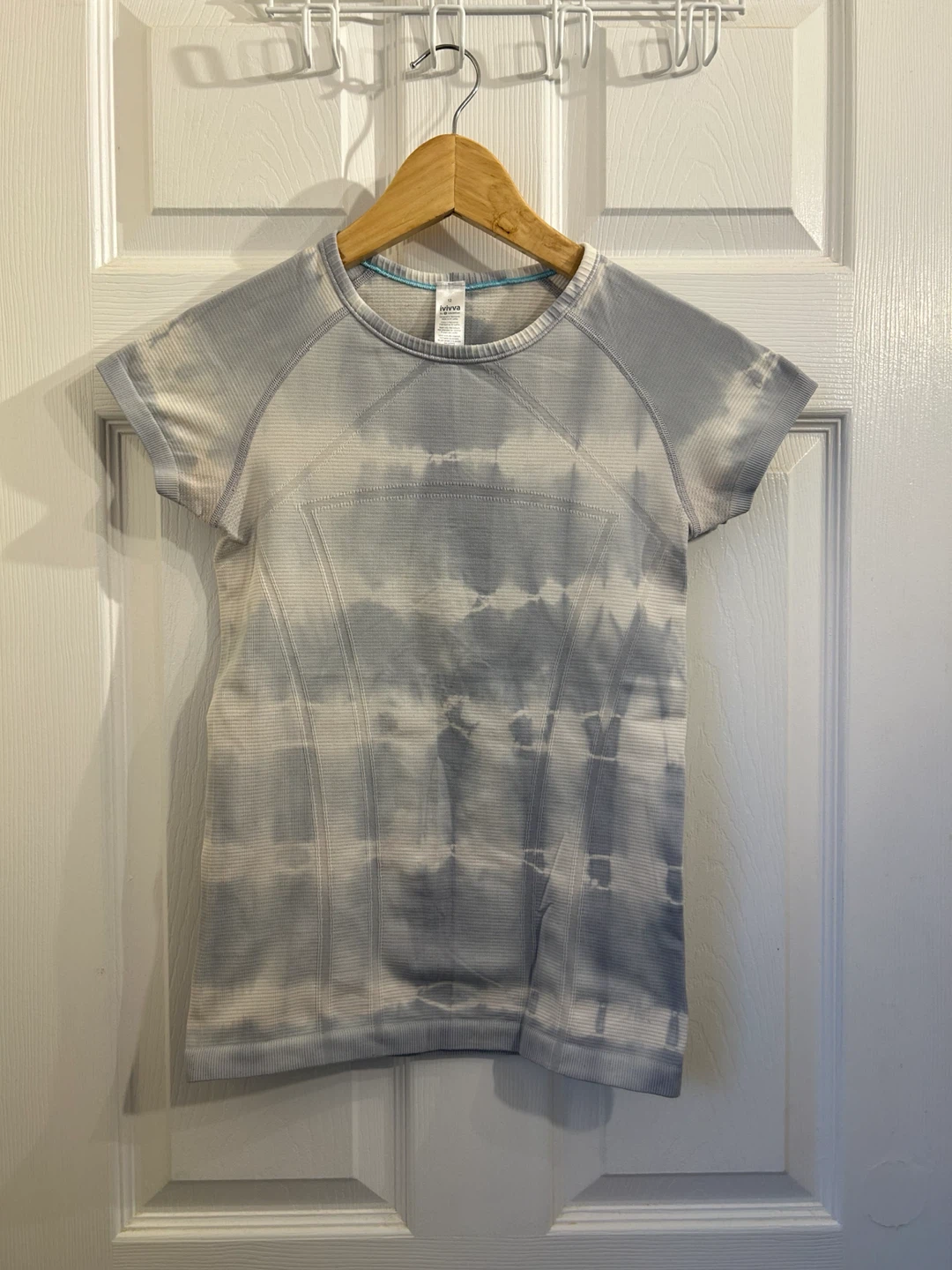 6/$60 Girls 8-12 Ivivva by Lululemon T-Shirts - photo 2
