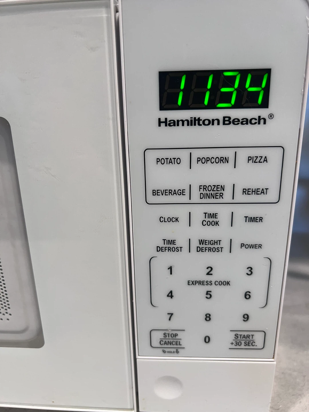 Compact Countertop Microwave by Hamilton Beach - photo 3