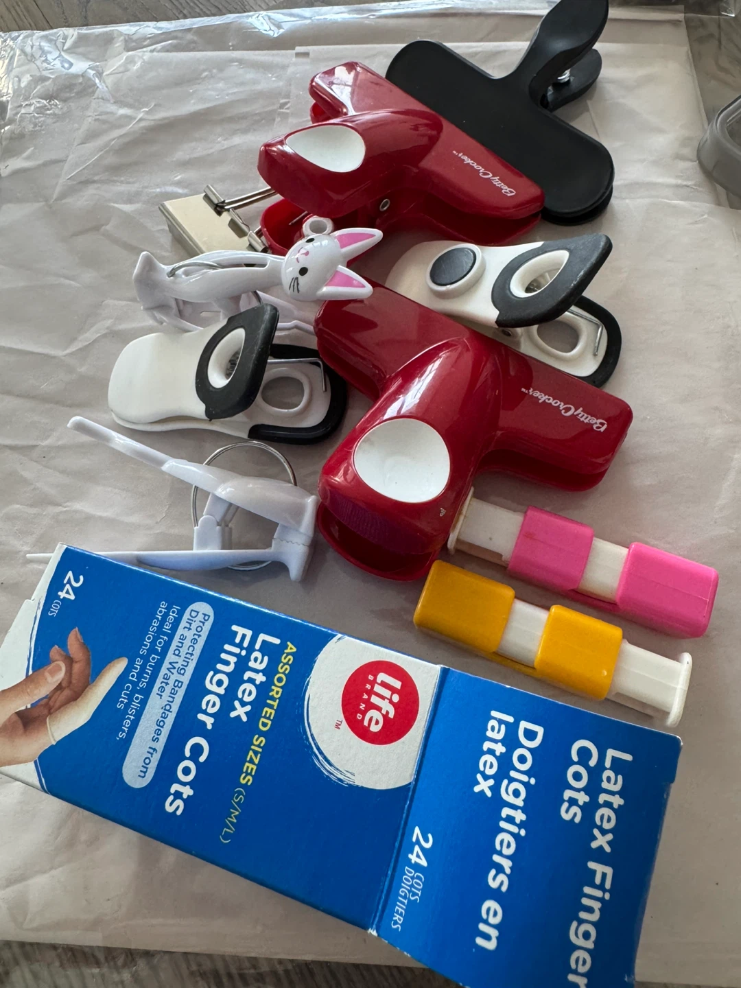 Kitchen bag clips and Life Brand finger cots - photo 2