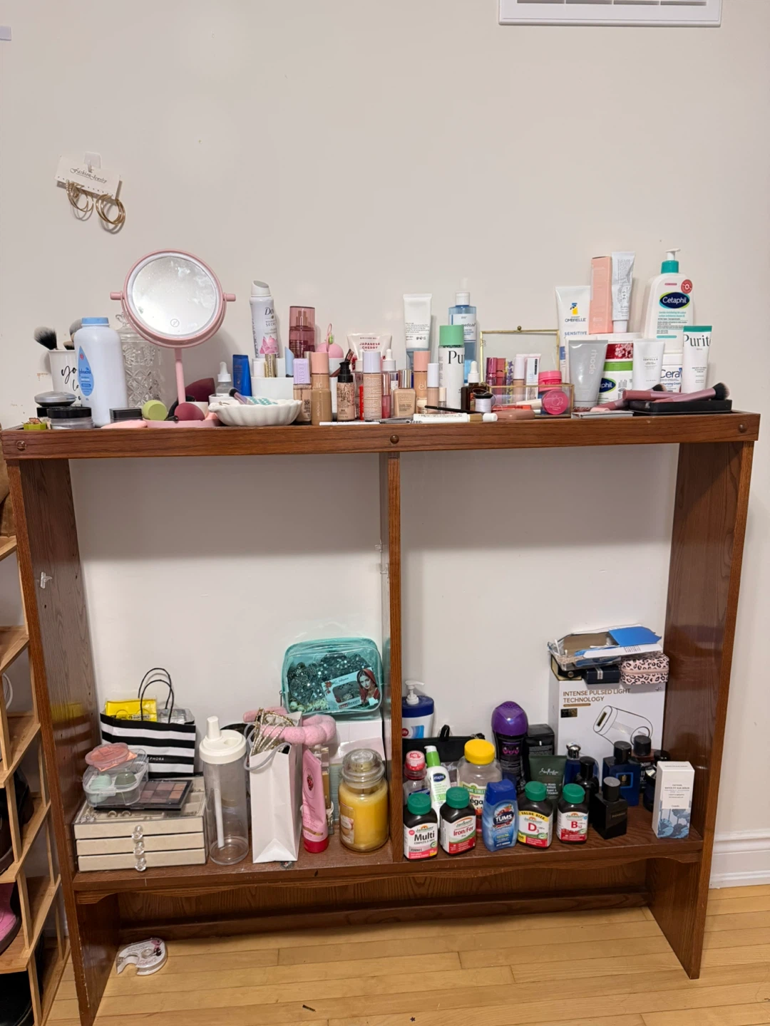 FREE Wooden Storage Shelf / Vanity Organizer