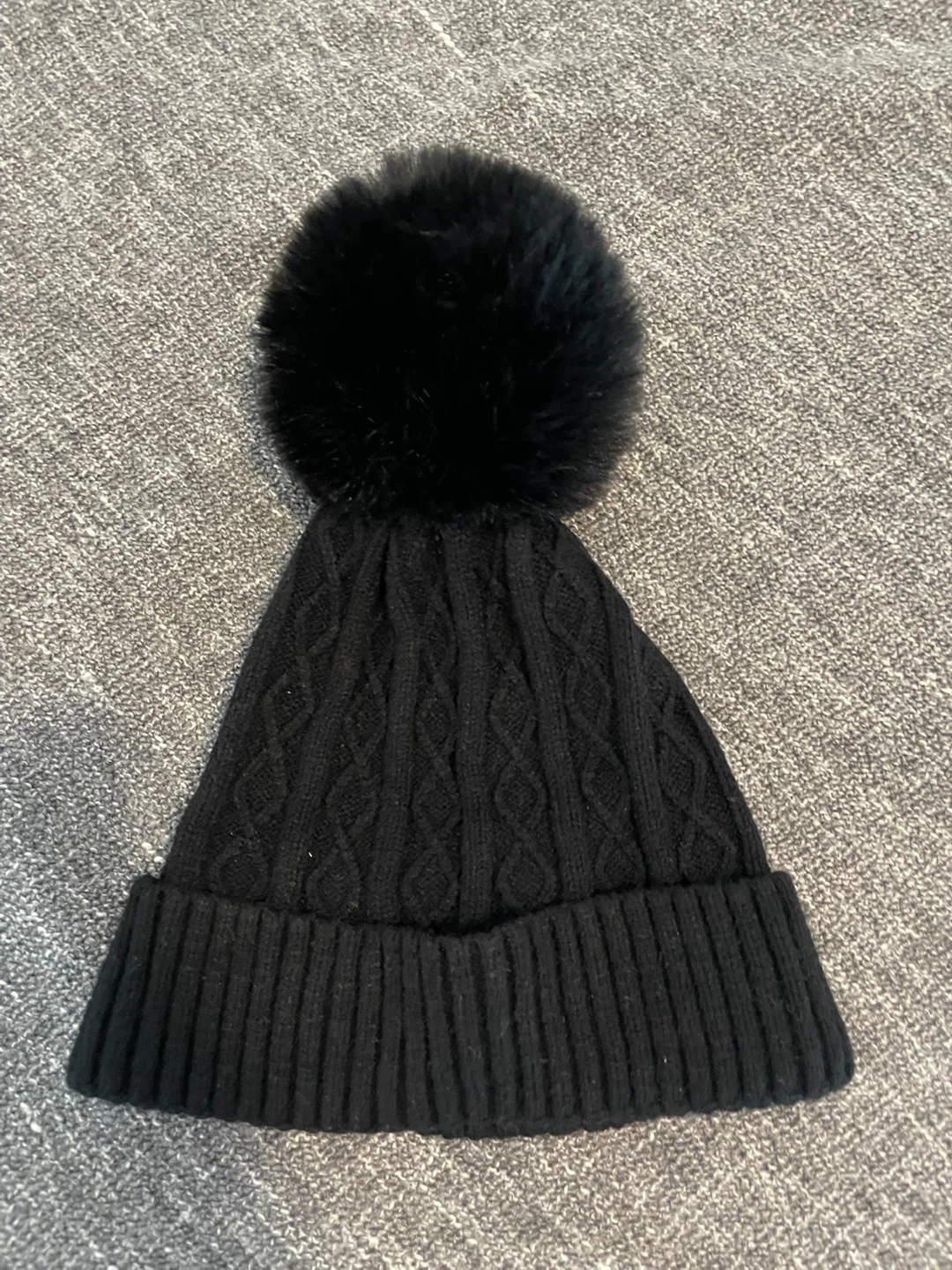 Vince Camuto Black Pom-Pom Beanie