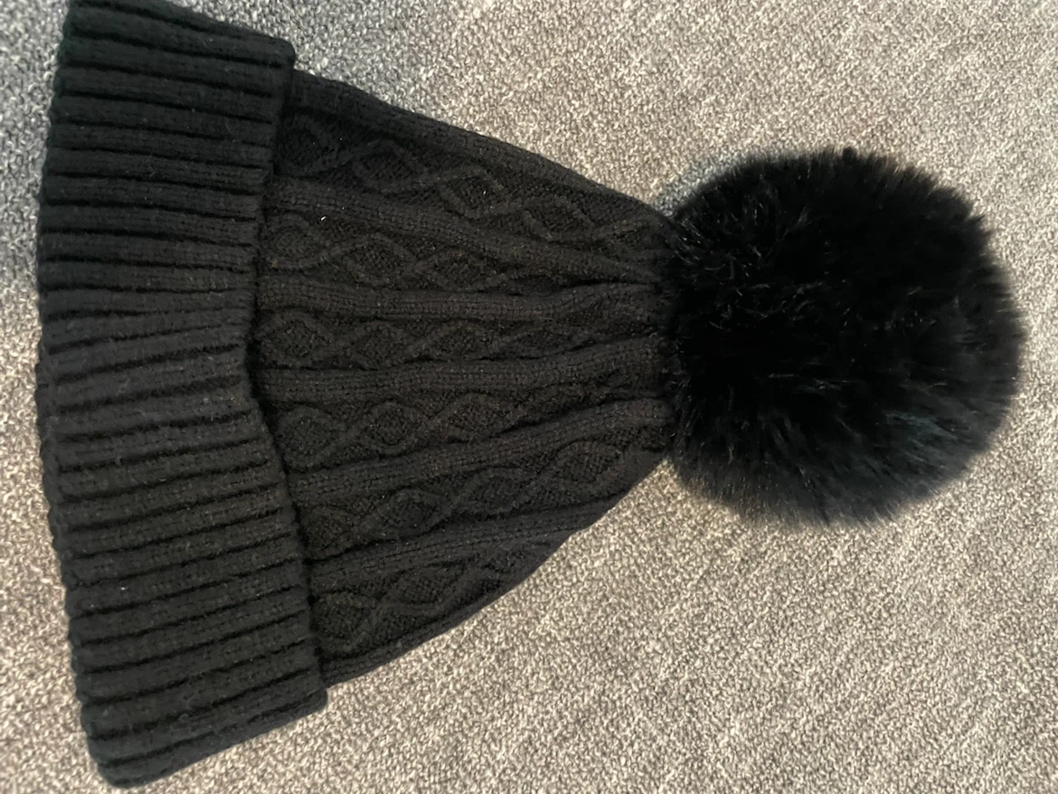 Vince Camuto Black Pom-Pom Beanie - photo 2
