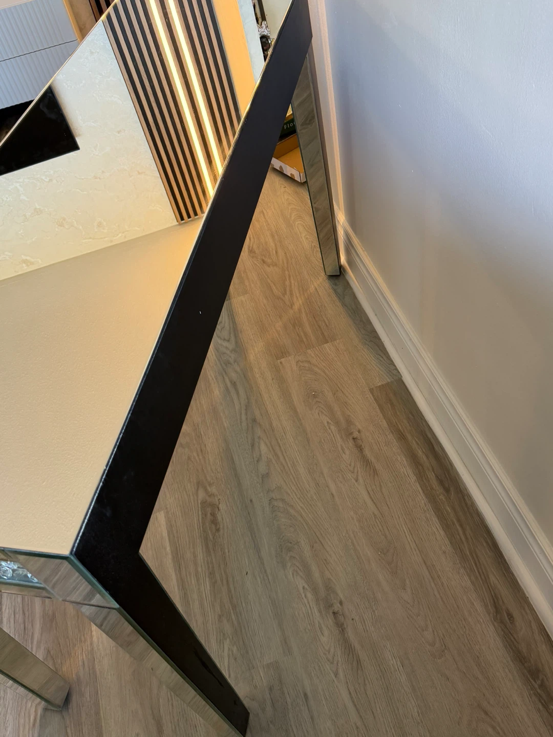 Mirrored Console Table with Crystal Details - photo 4