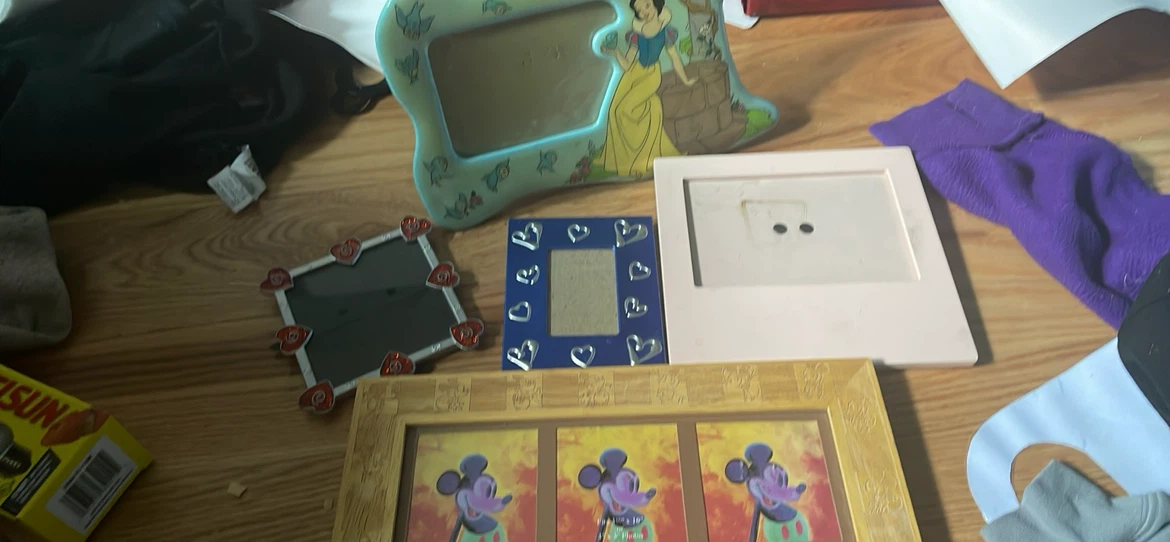 Assorted Toys, Crafts, and Picture Frames Bundle - photo 4