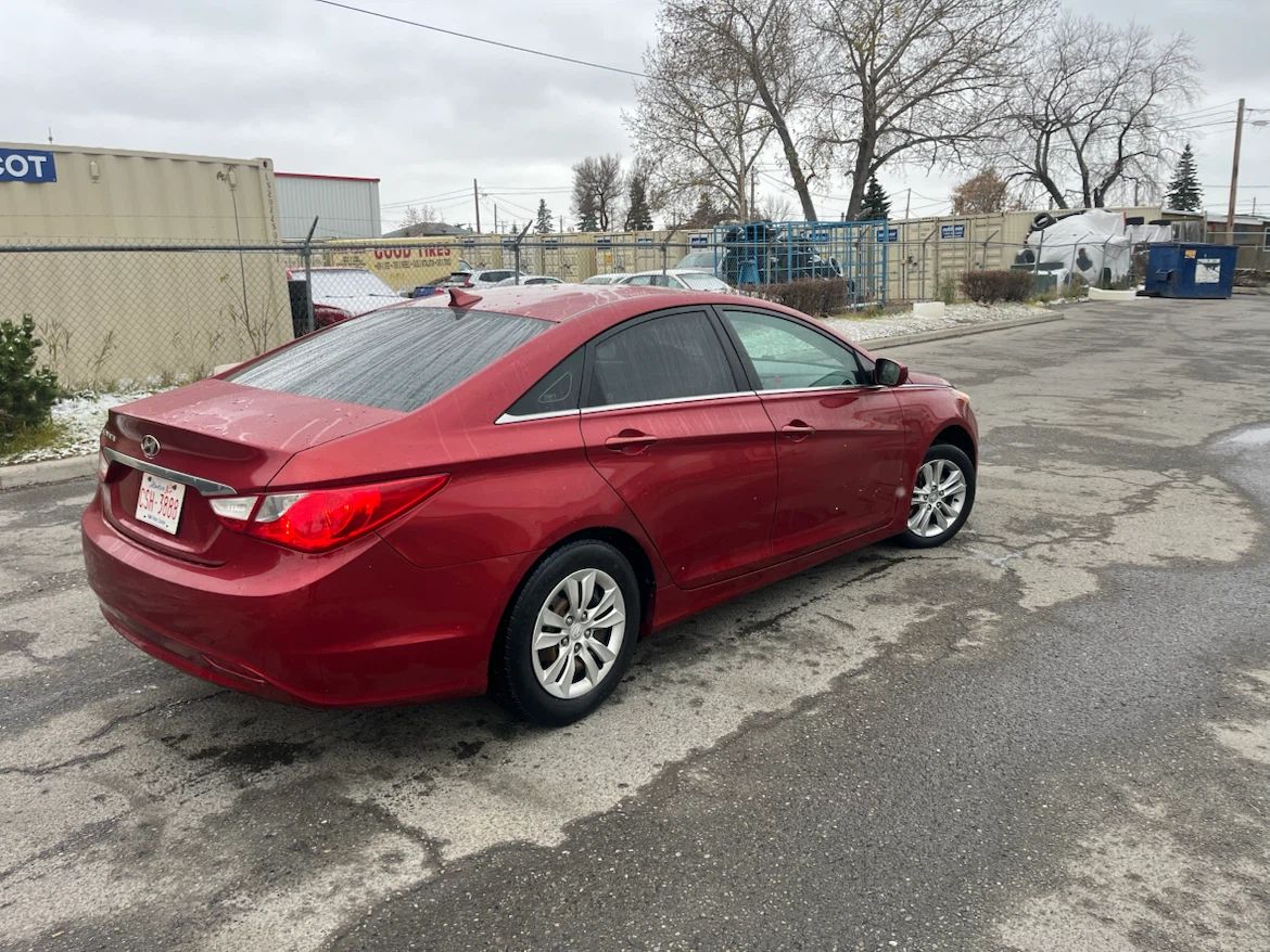 2011 Hyundai Sonata Sedan GLS - photo 4