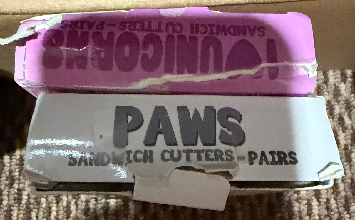Lunch Punch Sandwich Cutters Paws and I Love Unicorns - photo 3