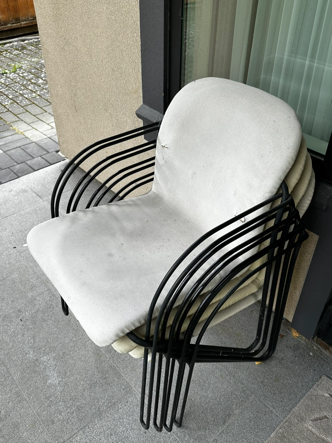 Set of 4 Stackable Metal Chairs - photo 2