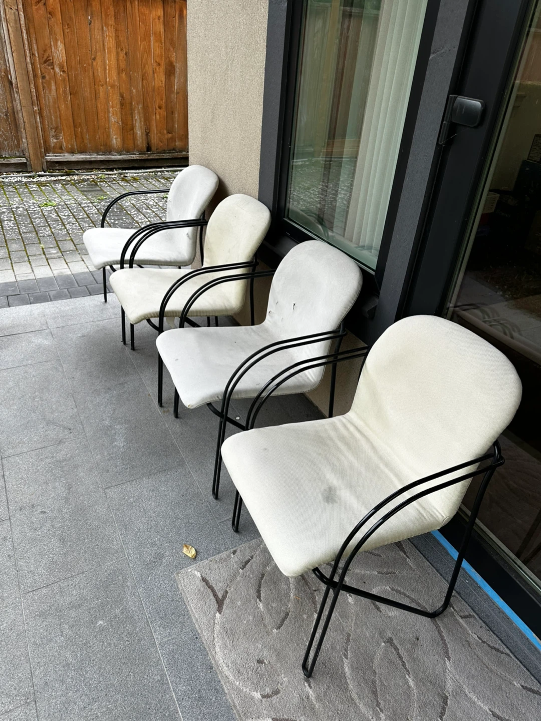 Set of 4 Stackable Metal Chairs