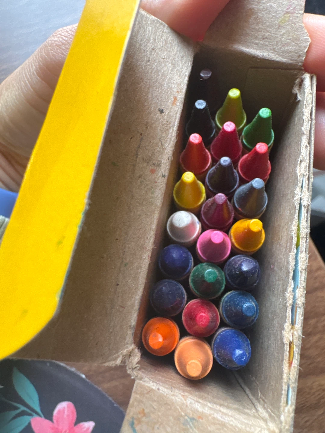 Crayola 23 Count Crayons - photo 2