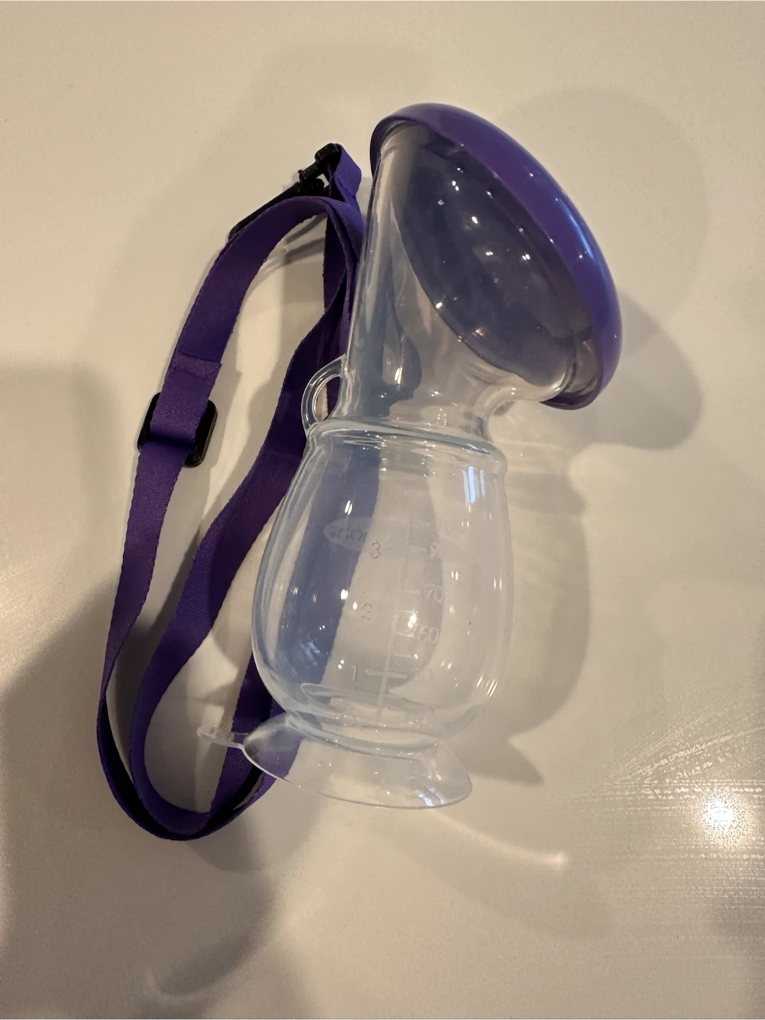 Lansinoh Manual Breast Pump with Strap - photo 2