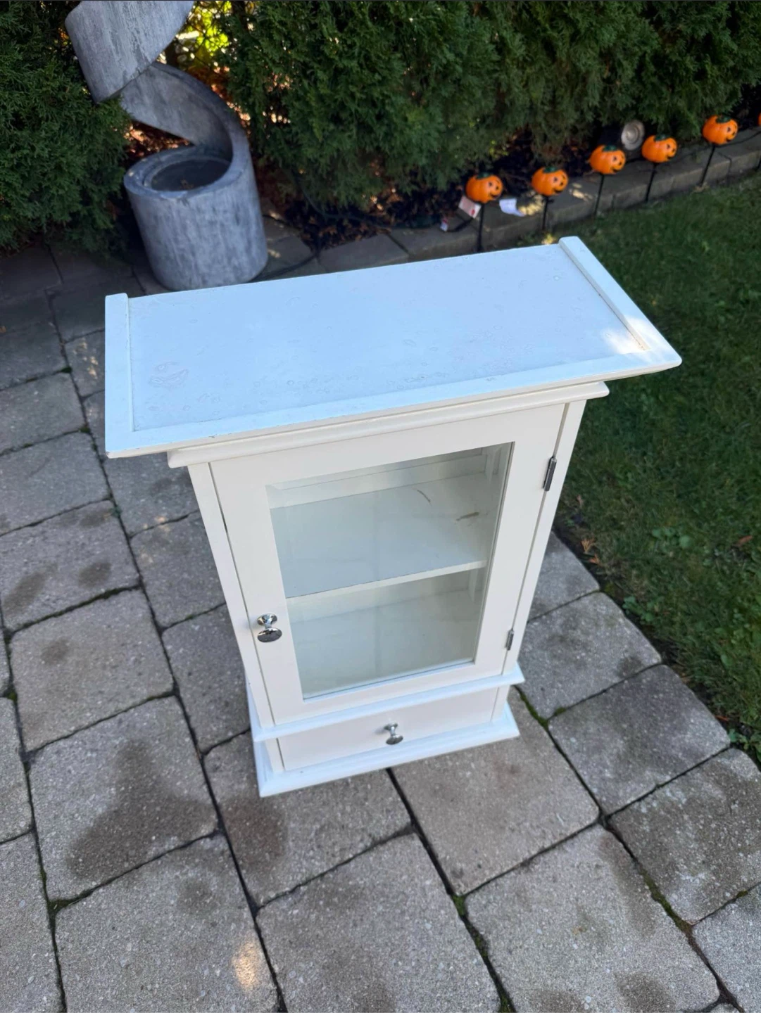 White Glass Door Cabinet with Drawer 16”x26” - photo 4