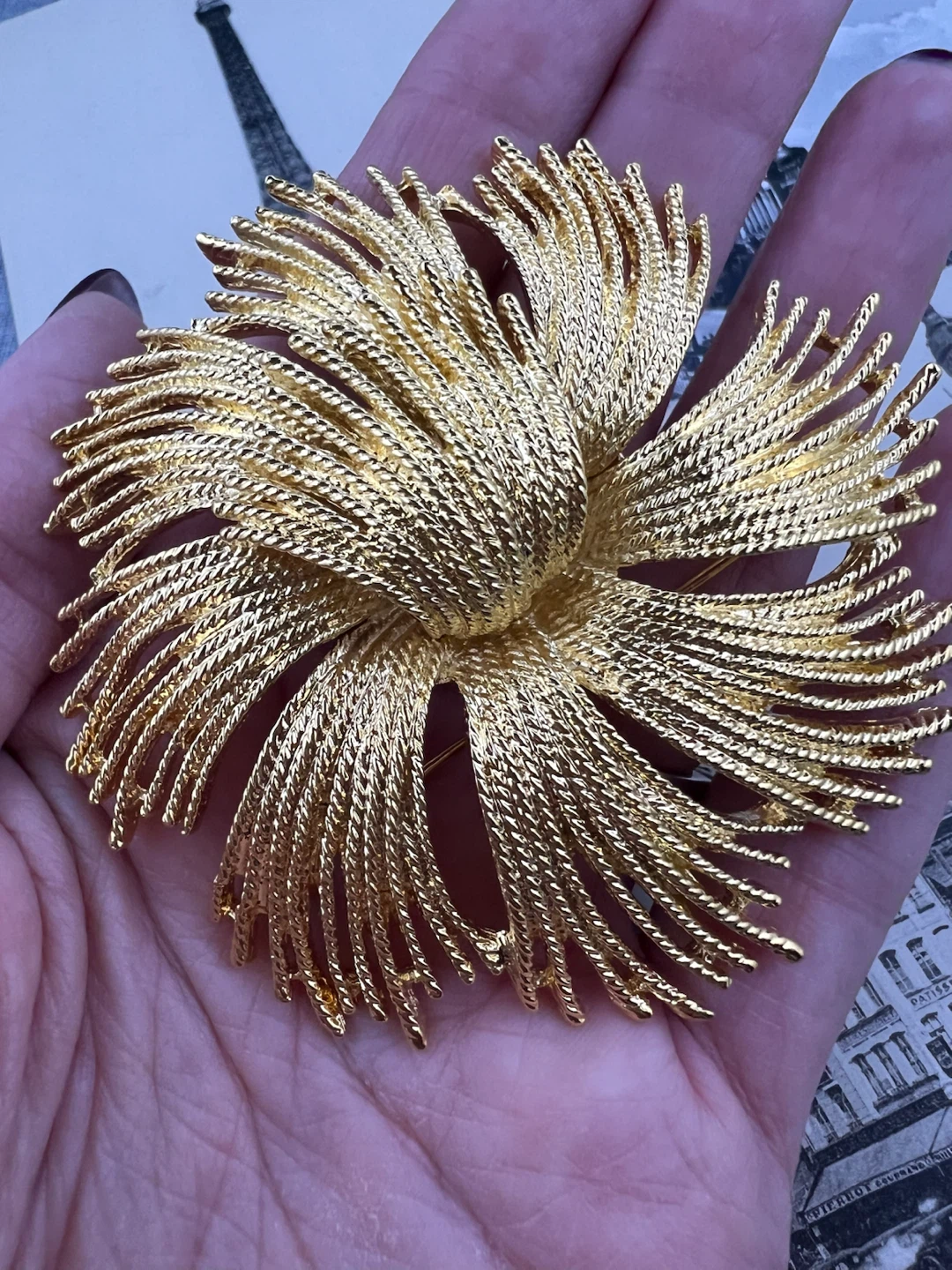 Vintage Monet "Cordelia" Sunburst Brooch - photo 2