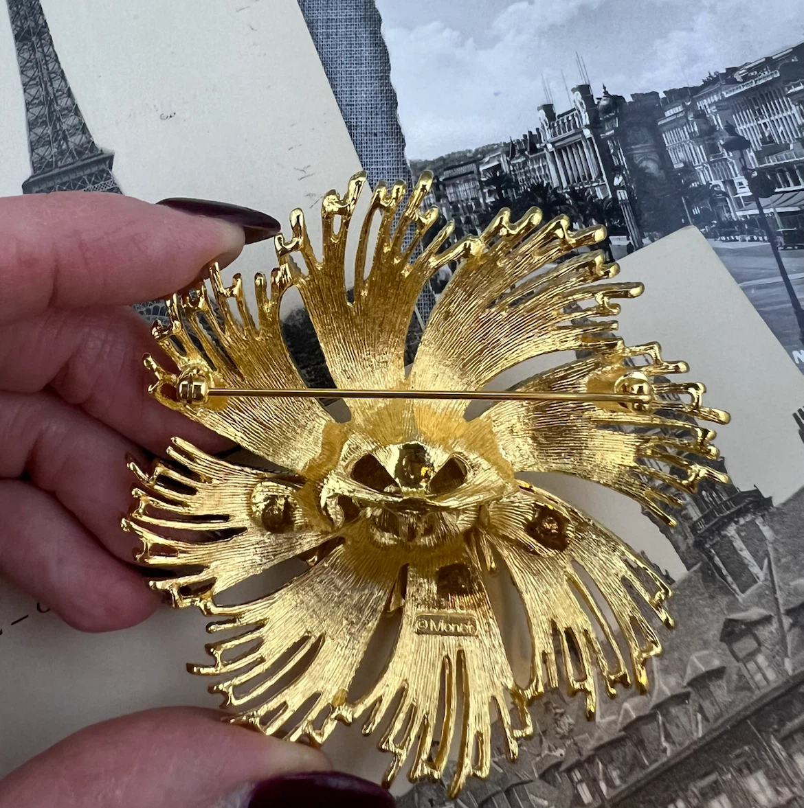 Vintage Monet "Cordelia" Sunburst Brooch - photo 5