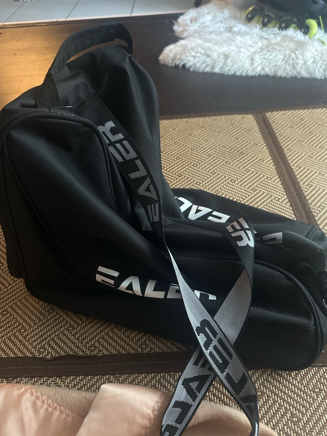Ealer black ice skates bag