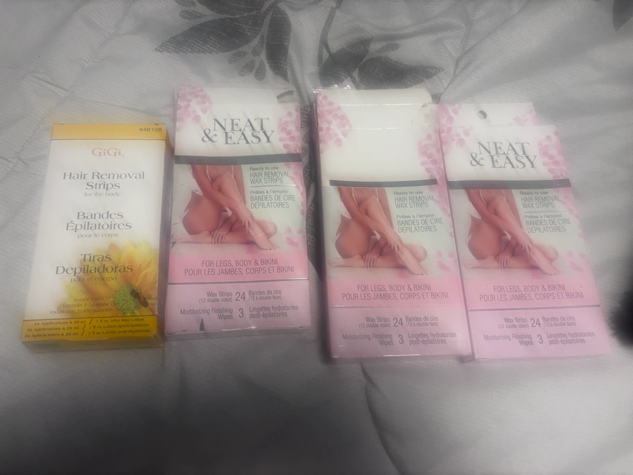 Hair Removal Wax Strips and Cosmetic Bag - photo 3