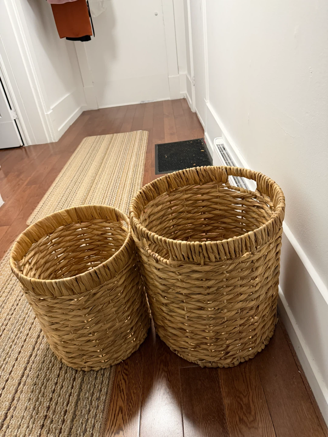 Set of Two Woven Wicker Storage Baskets - photo 4