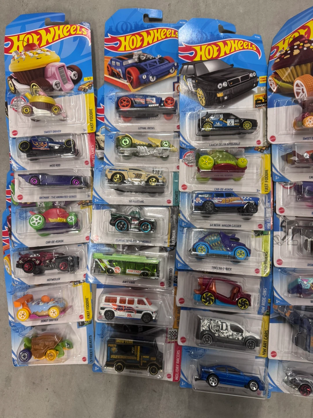 43 Assorted Hot Wheels Toy Cars - photo 4