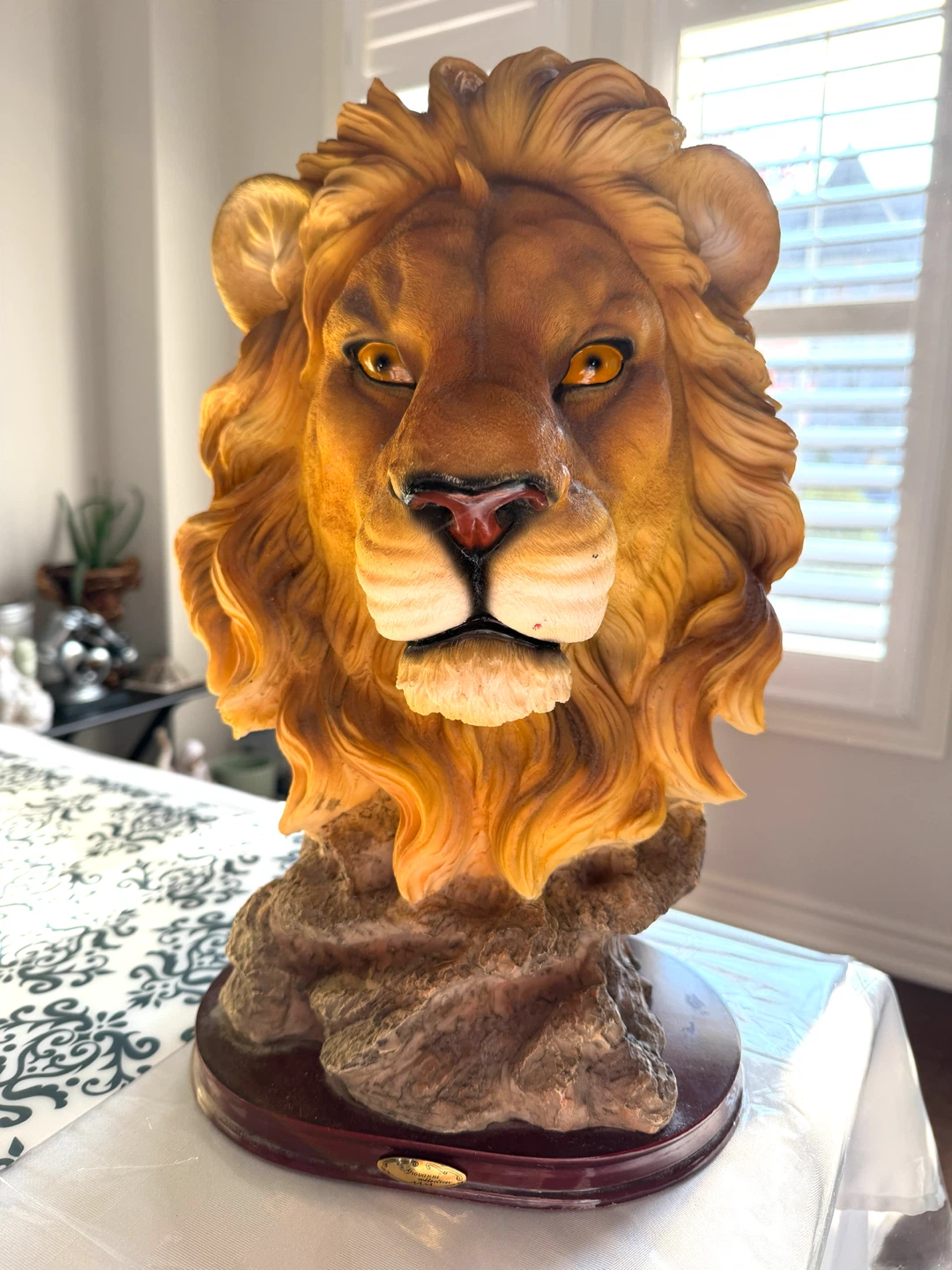 Giovanni Collection Lion Head Sculpture (15”x10”) - photo 3