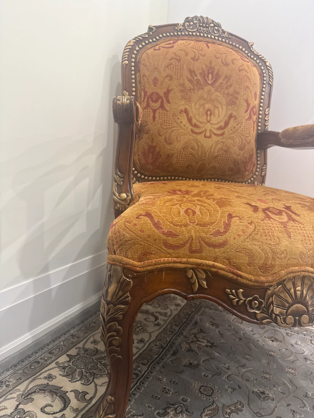 Vintage Style Ornate Accent Chair - photo 2