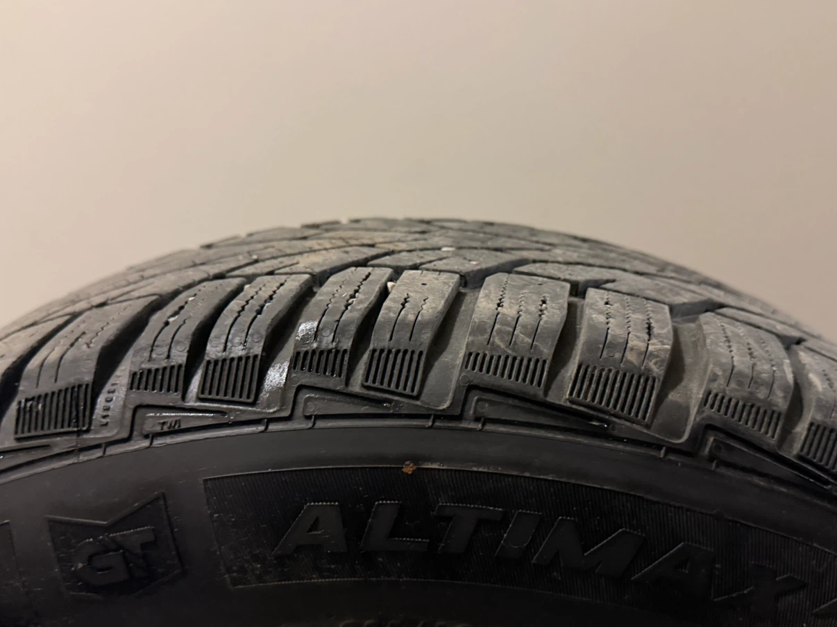 General Altimax Arctic 12 Winter Tire with Steel Rim - photo 2