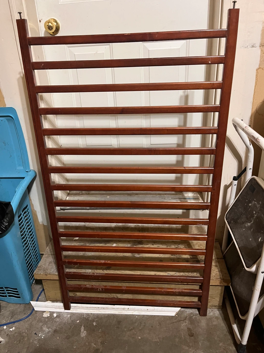 Cribs or crib parts for repurposing — examples shown. - photo 2