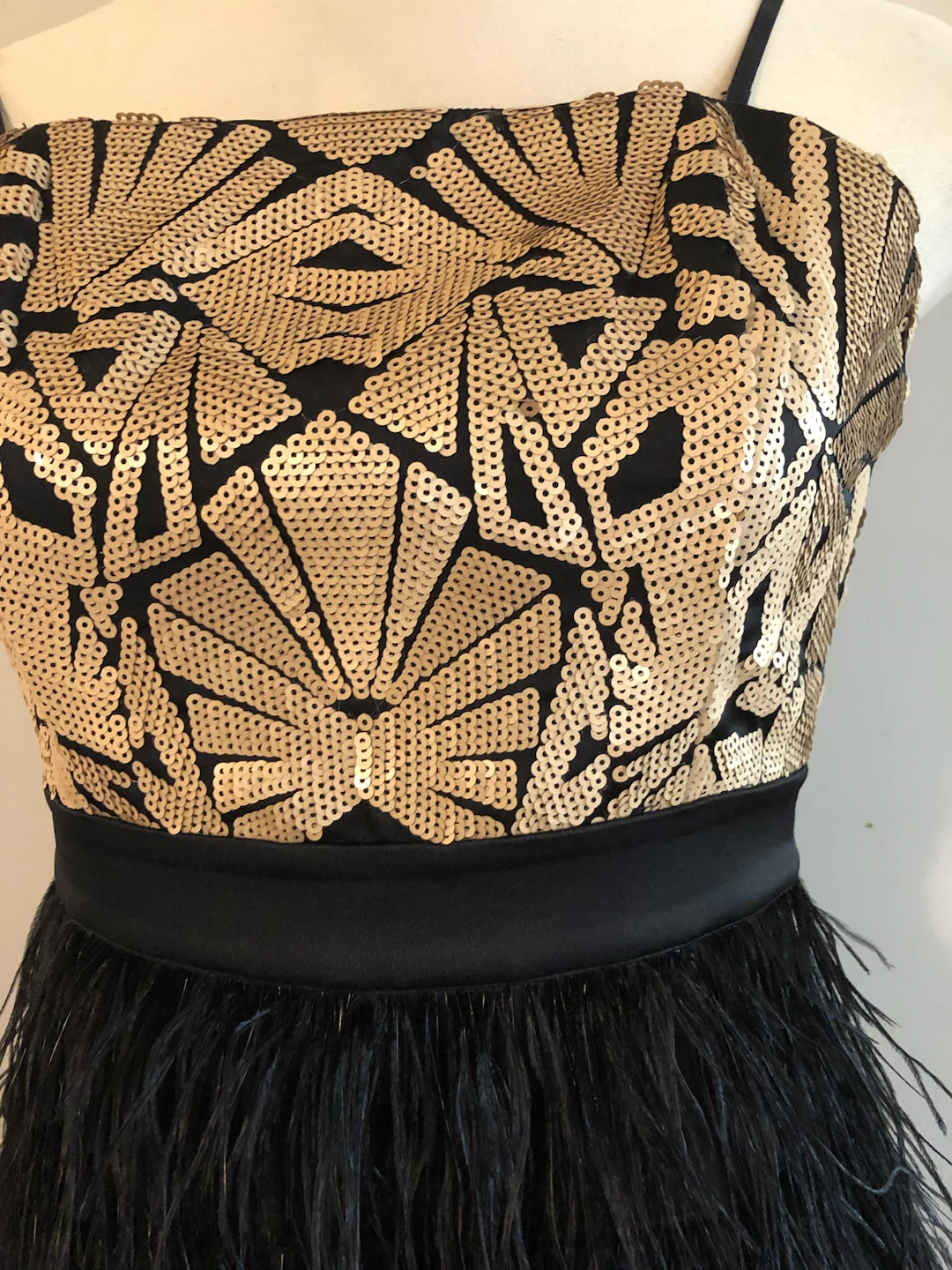 Gatsby by Marciano Guess Sequin Feather Dress - photo 3