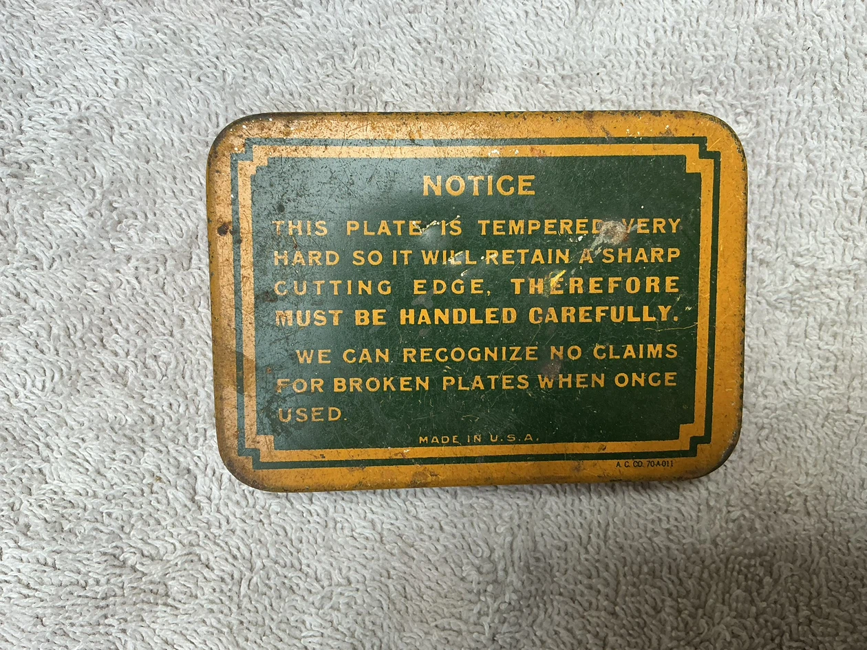 2 Vintage Stewart Clipmaster Clipper Blades With Original Tin - photo 2