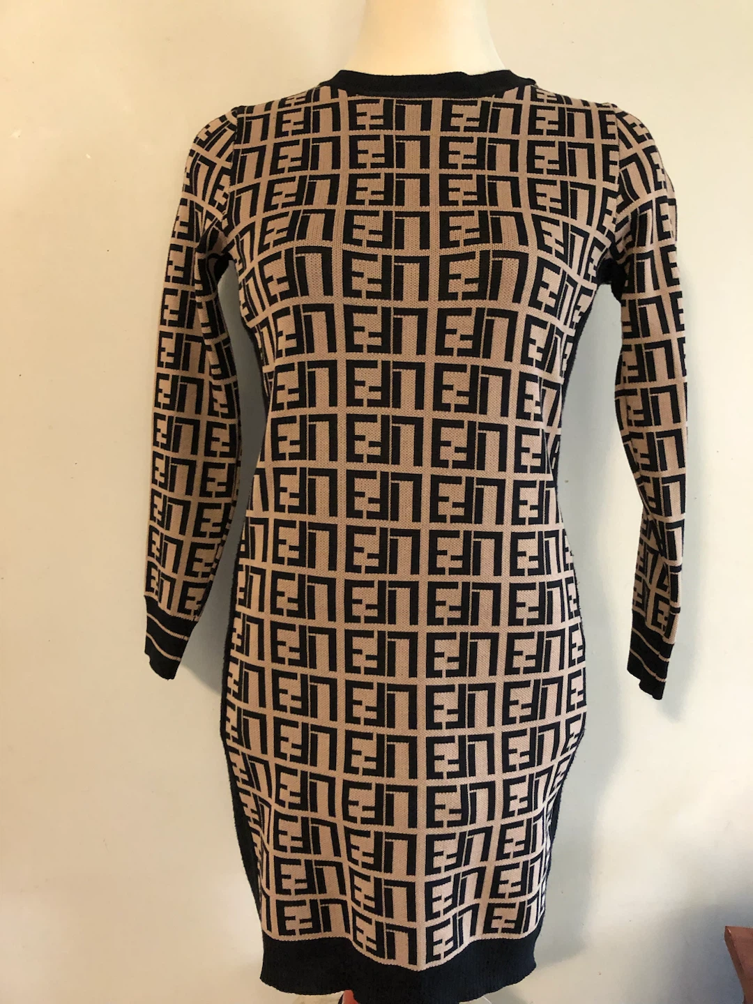 Norah & Olivia Geometric Print Long Sleeve Knit Dress