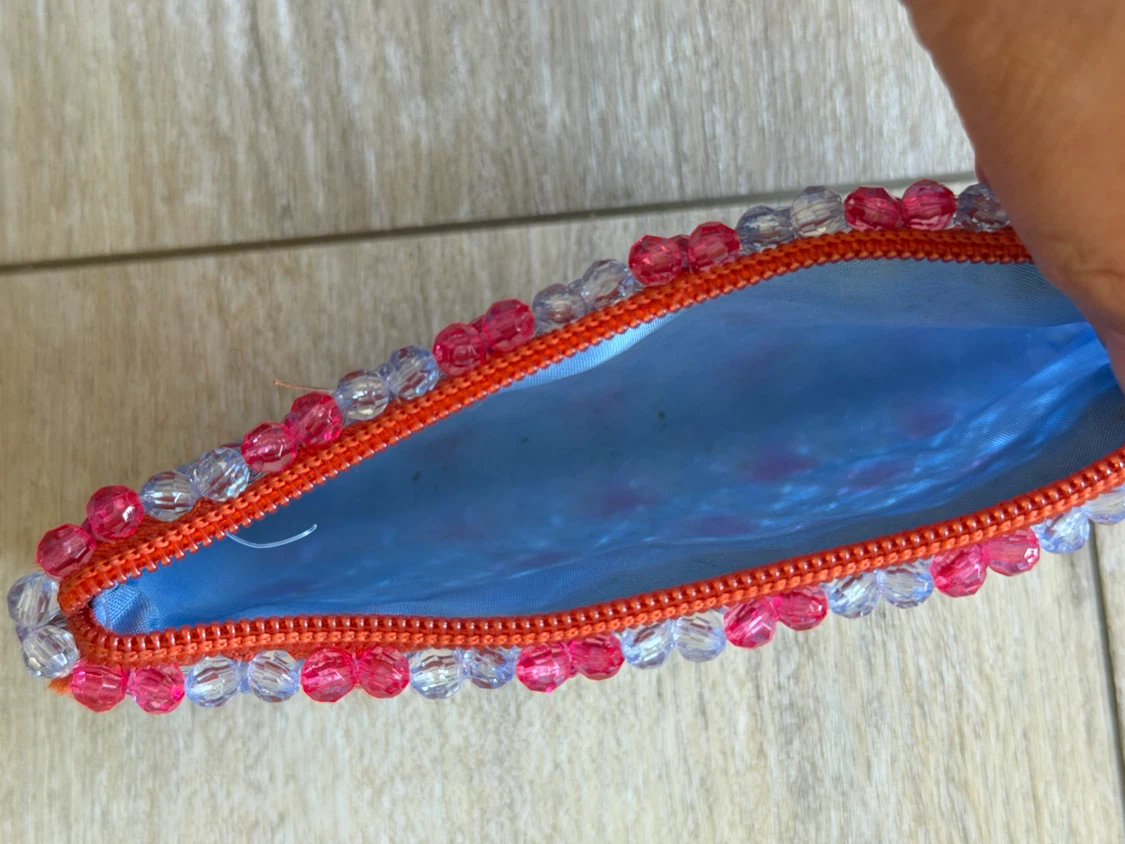 Beaded zipper pouch - photo 4