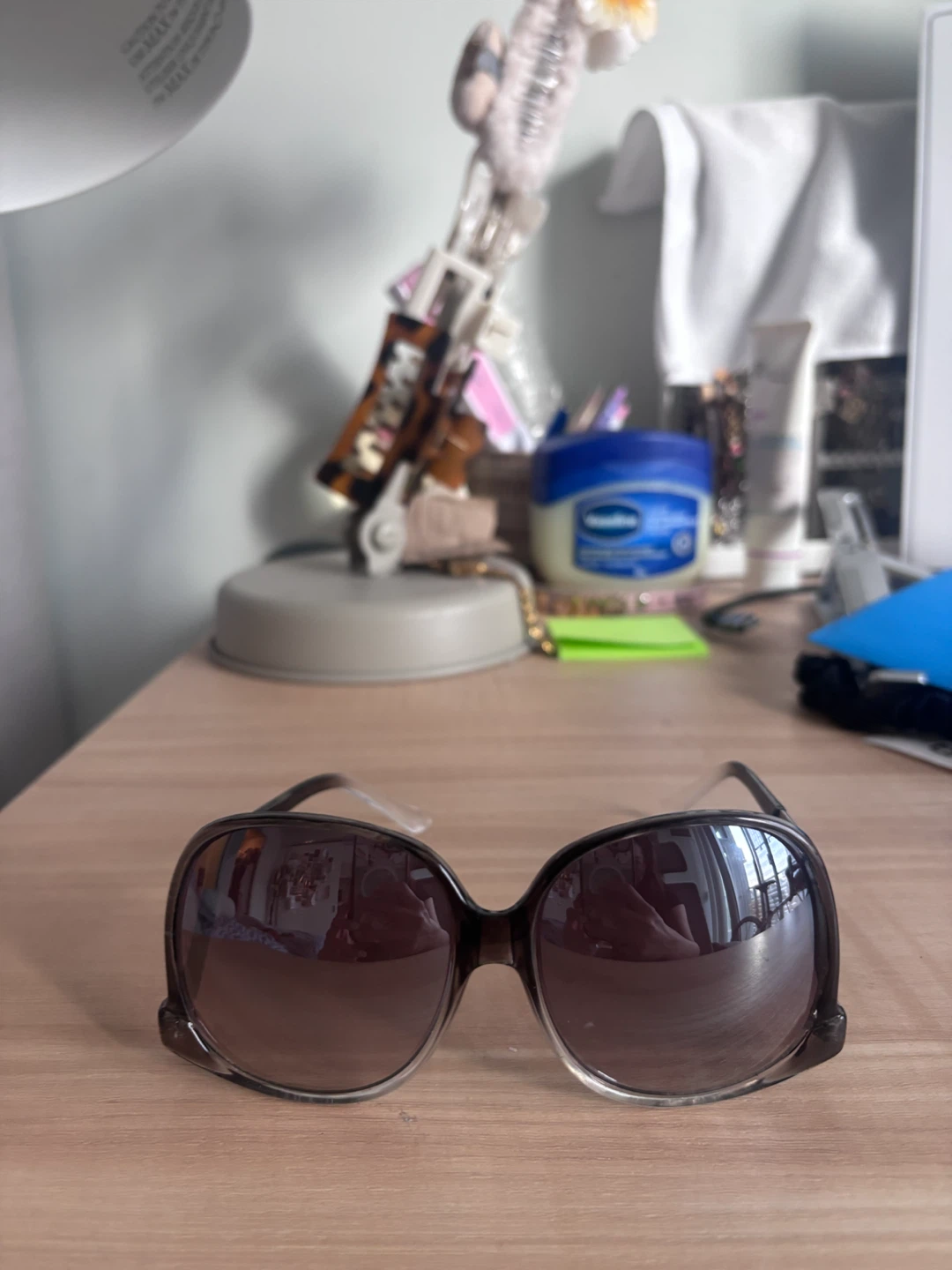 Vintage Oversized Sunglasses (Smoky Brown Retro Frames) - photo 3