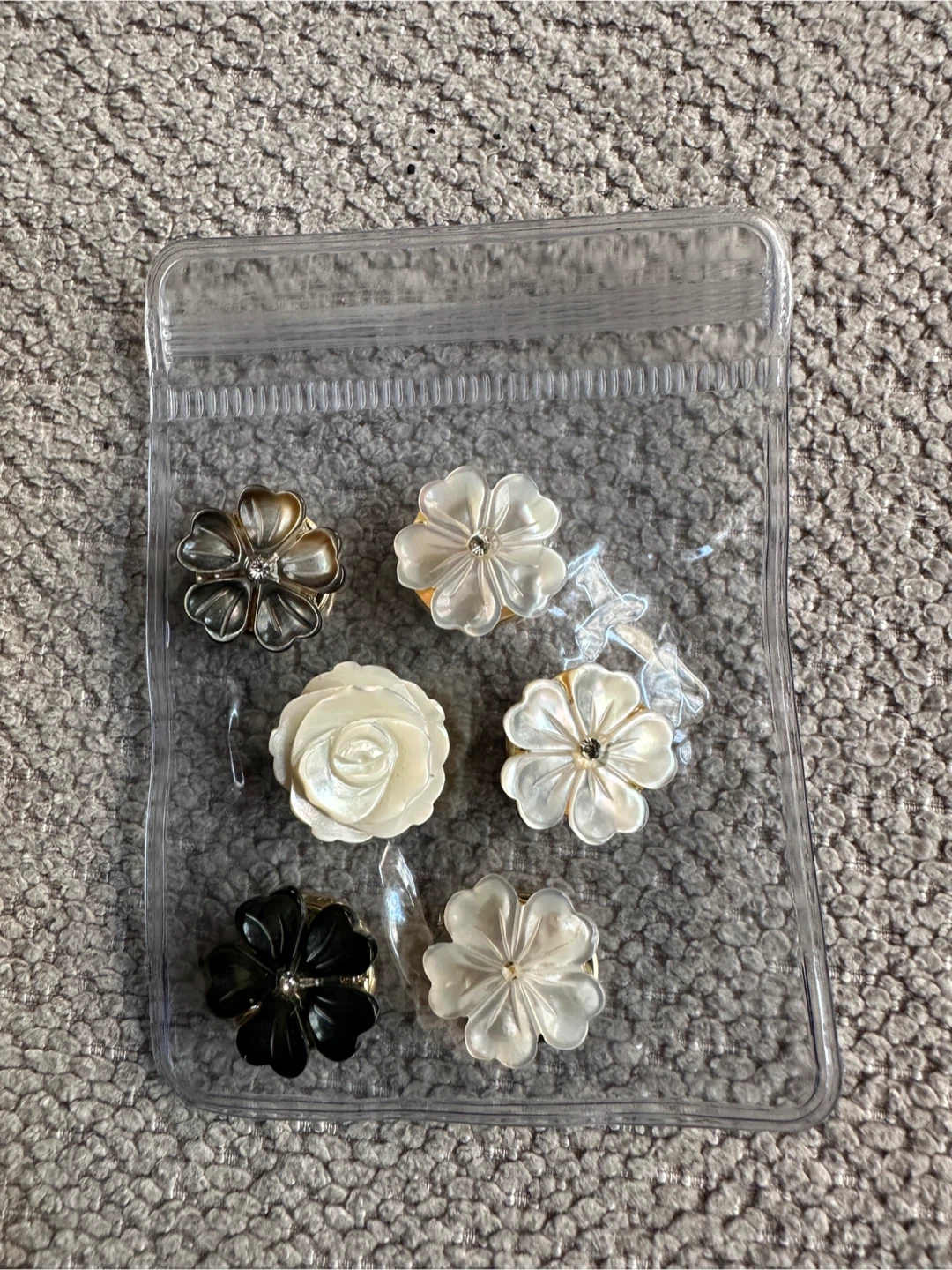 Set of 6 Decorative Floral Magnet Brooches